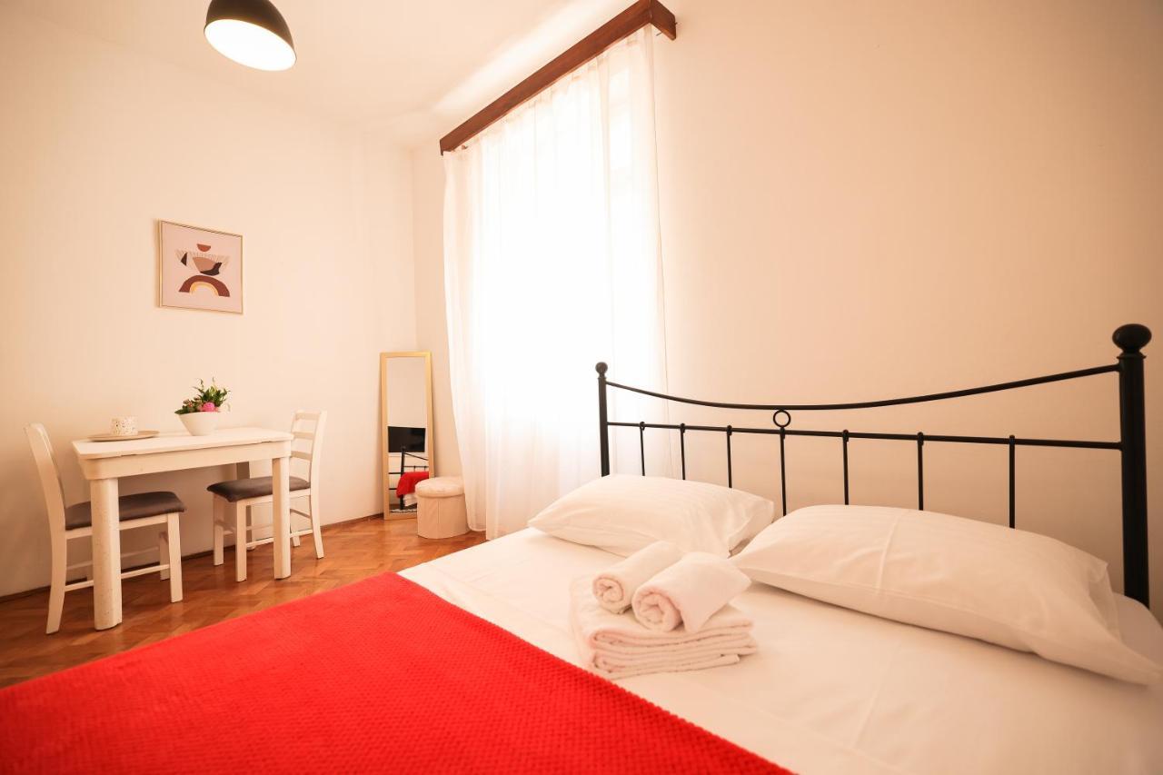 Cozy Studio Apartments In City Centar Stosija زادار المظهر الخارجي الصورة