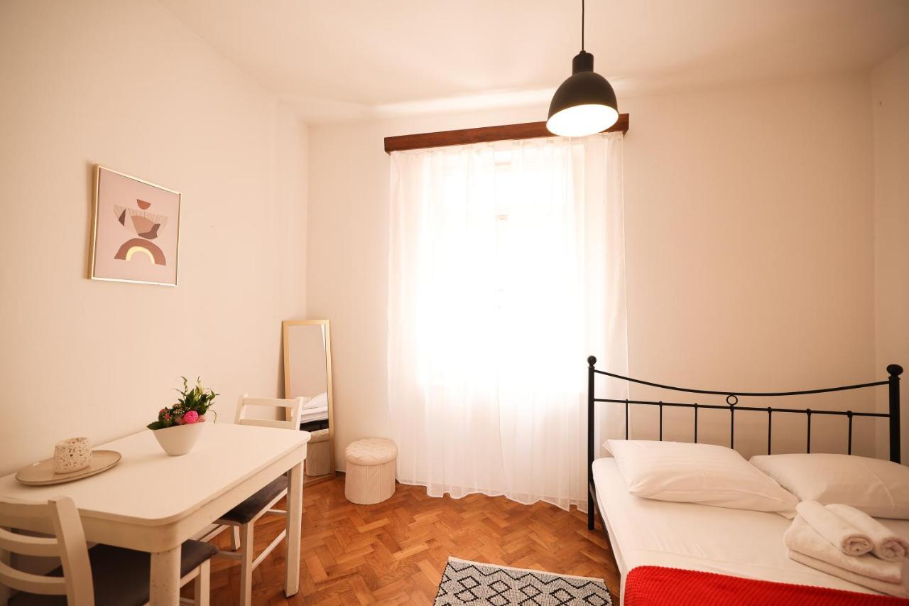 Cozy Studio Apartments In City Centar Stosija زادار المظهر الخارجي الصورة