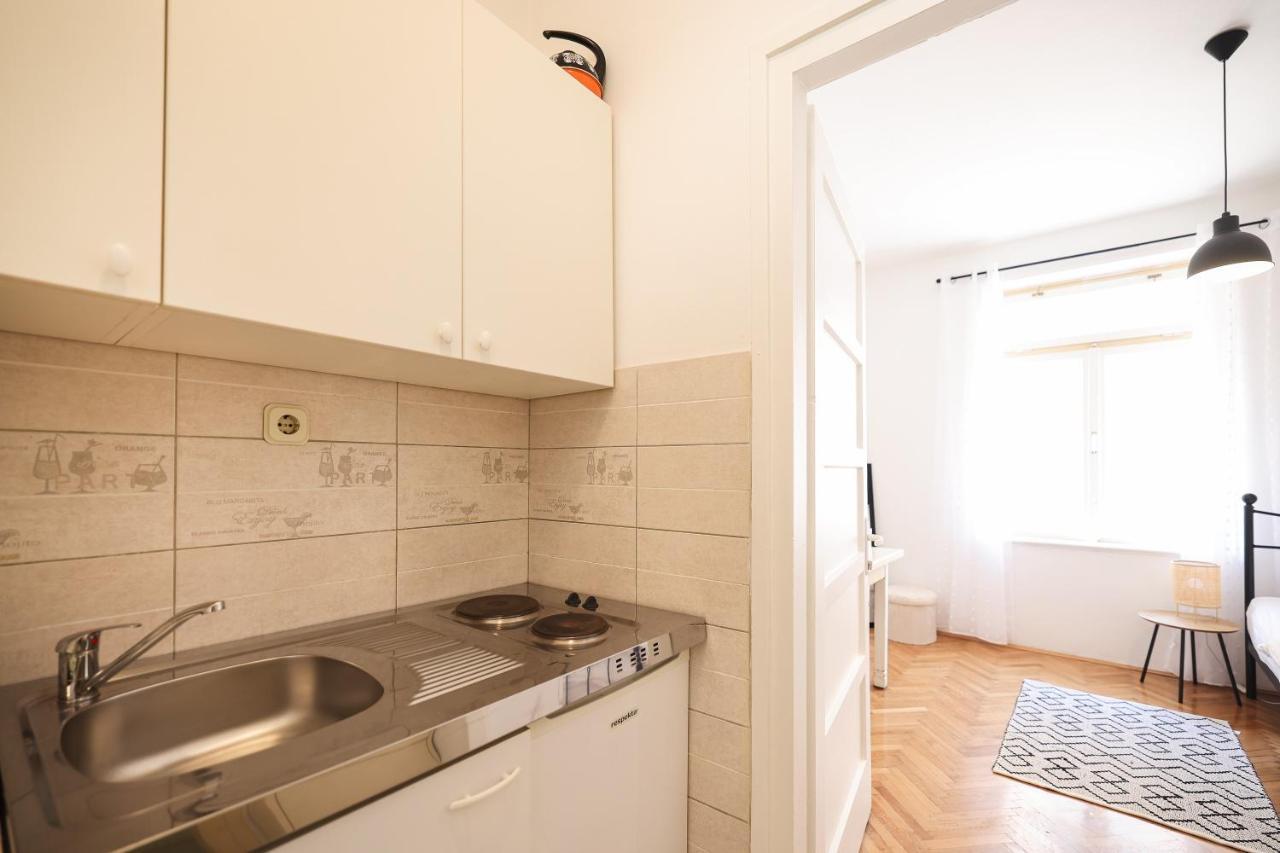 Cozy Studio Apartments In City Centar Stosija زادار المظهر الخارجي الصورة